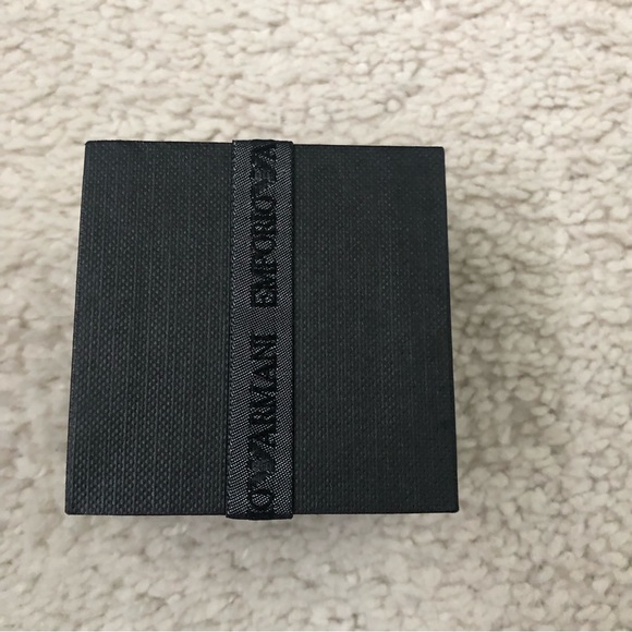 Emporio Armani Small jewelry magnetic box with pouch,booklet & insert box - Picture 4 of 8